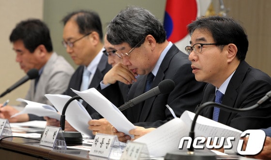 이헌(오른쪽) 특조위 부위원장.  /뉴스1 © News1