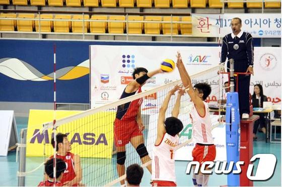 20세 이하 한국 남자배구 대표팀이 제17회 아시아청소년 남자 선수권대회 4강서 중국에 패해 결승행이 좌절됐다. © News1