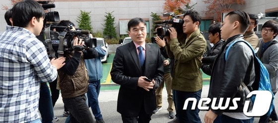 故 신해철 의무기록 확보한 경찰 '다음주 부검'
