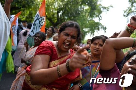 아룬 자이틀리 인도 재무장관이 지난 2012년 12월에 발생한 뉴델리 여대생 버스 집단성폭행 사건에 대해 