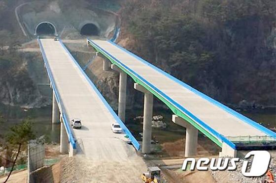 서울과 원주를 잇는 제2영동고속도로가 2016년 11월 개통된다.  사진은 지정3터널 구간(사진제공=원주국토관리청)/뉴스1 © News1