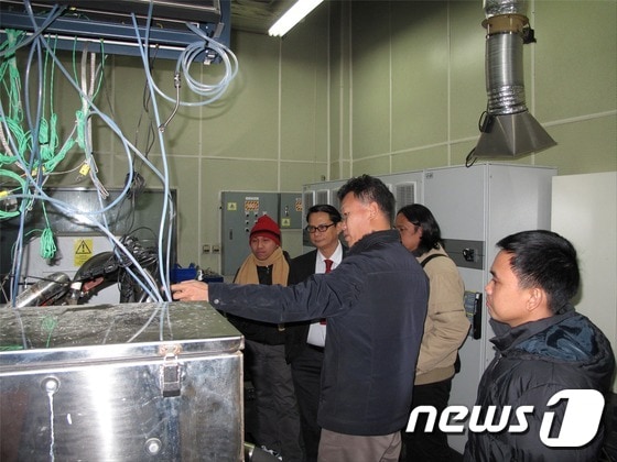 <p>한국기계연구원이 MIRDC 연구진을 대상으로 현장 실습을 진행하고 있다.© News1</p>