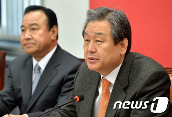 김무성 새누리당 대표(오른쪽)./뉴스1 © News1 박세연 기자