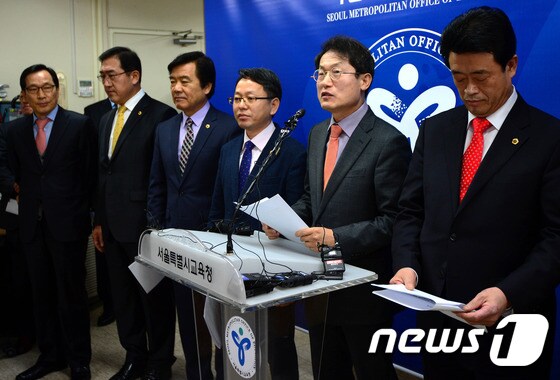 조희연 서울시교육감이 22일 서울교육청에서 안전·안심 학교급식을 위한 공동 기자회견을 하고 있다. / 뉴스1 © News1 박정호 기자