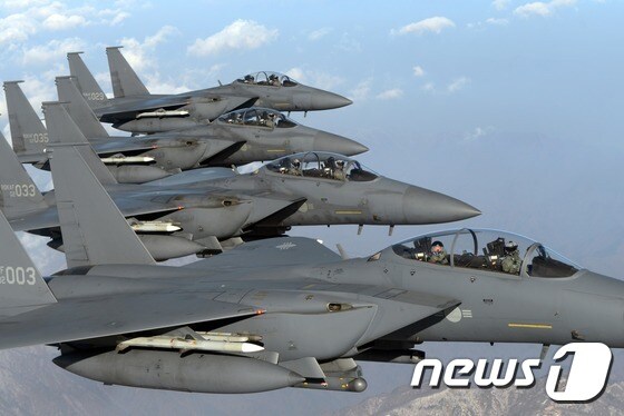 F-15K 편대가 비행하는 모습 (합동참모본부 제공) /뉴스1 © News1 조희연 기자
