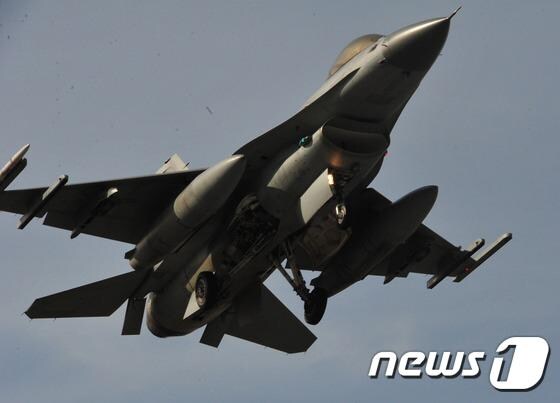 KF-16 전투기. /뉴스1 © News1 윤용민 기자