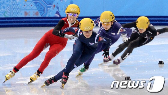 한국 여자 쇼트트랙의 간판 심석희가 세계선수권대회 1500m에서 은메달을 획득했다. /뉴스1 © News1