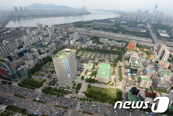 삼성동 무역센터에서 바라본 한국전력 본사 부지./뉴스1 DB © News1