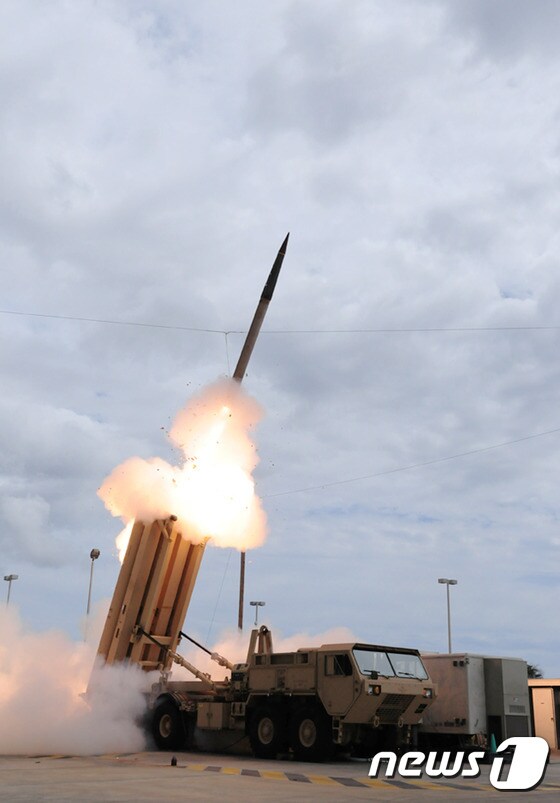 사드(THAAAD·고고도 미사일방어시스템)의 미사일 발사.© AFP=뉴스1