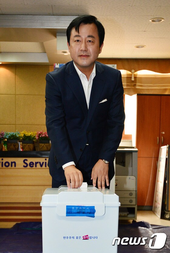김용남후보 \'유권자의 선택을 기다리겠습니다\'