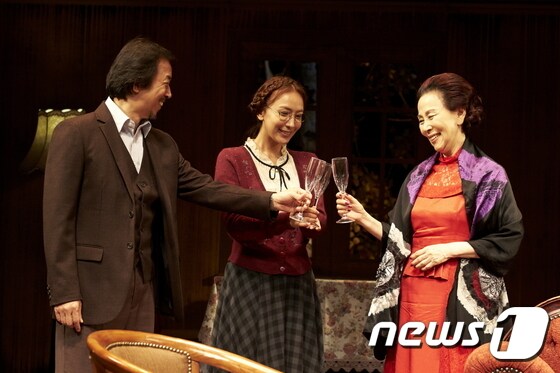 임영웅 연출의 데뷔 60주년 기념작 '가을소나타'.(신씨컴퍼니 제공)© News1