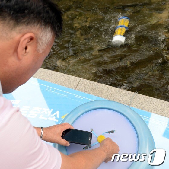 서울시 '청계천 흐르는 물로 전기 만든다'