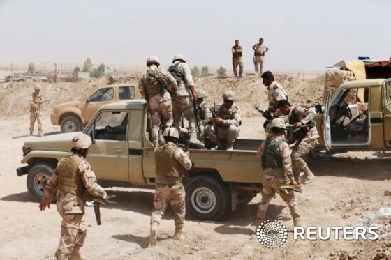 이라크의 쿠르드자치족 민병대(페쉬메르가) 병사들이 이슬람국가 반군을 소탕하기 위해 전투를 준비하고 있다. © News1