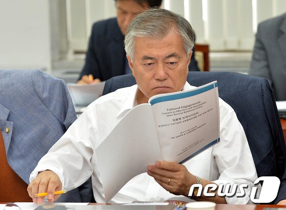 문재인 새정치민주연합 의원. 2014.9.15/뉴스1 © News1 박세연 기자