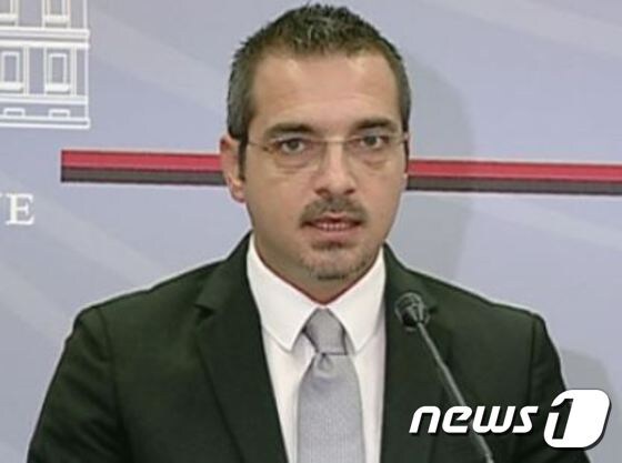 새미르 타히리 알바니아 내무부 장관 ©AFP=News1