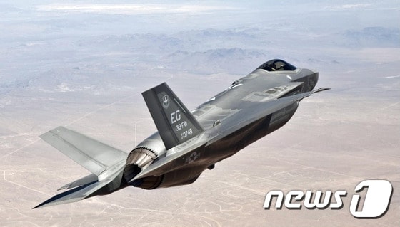 차기전투기(F-X) 단독후보인 F-35A (뉴스1DB) 2014.9.24/뉴스1 © News1 이종덕 기자