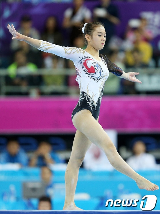 기계체조 여자 개인종합 부문에서 한국선수로는 최초로 동메달을 목에 건 윤나래(17·대구체고).  © News1 오대일 기자