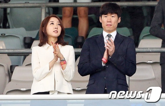 박지성(오른쪽) 김민지 부부 © News1 오대일 기자