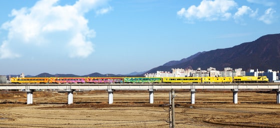 '서해금빛열차' 운행 모습 ©News1