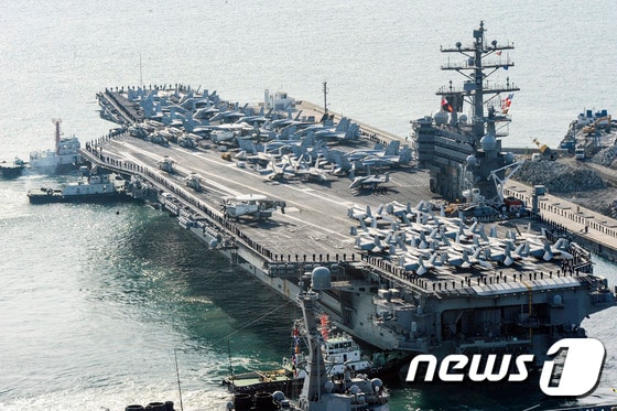 미국 해군의 핵추진 항공모함 '로널드 레이건호’(10만2000t급)© News1 이승배 기자