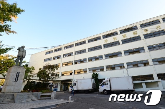 서울 은평구 충암고등학교 모습. © News1 민경석 기자