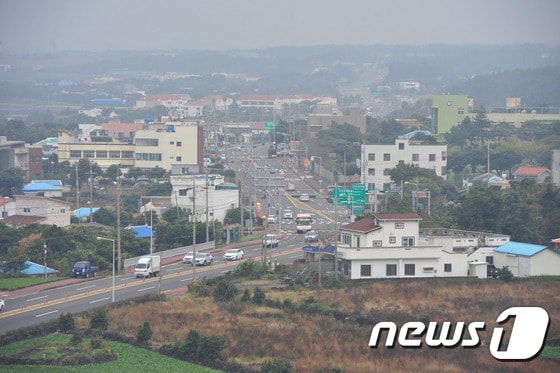제주 서귀포시 성산읍 신산리 전경. 2015.11.10/뉴스1 © News1 이석형 기자