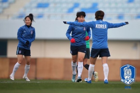 여자 축구대표팀이 27일 이천종합운동장에서 열린 호주와의 비공개 평가전에서 3-1로 승리했다. (대한축구협회 제공) © News1