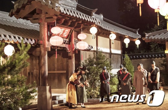 SBS  역사드라마 '육룡이나르샤' 촬영 모습(사진제공=부여군청)© News1