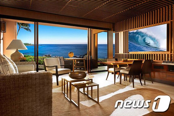 객실은 하와이의 자연과 잘 어울리는 색감으로 꾸며져 있다. 사진 제공/ 허니문리조트 © News1travel