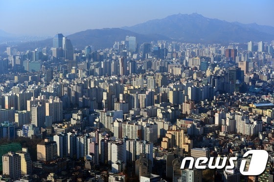 서울 강남구 도심 아파트단지. 2015.02.12/뉴스1 © News1 정회성 기자