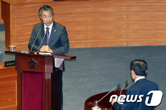 정종섭 행정자치부 장관. 2015.2.25/뉴스1 © News1 이광호 기자