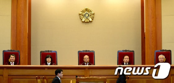 헌법재판소는 지난달 26일 간통죄 처벌조항에 대한 위헌법률심판에서 위헌 결정을 내렸다. © News1 박정호 기자
