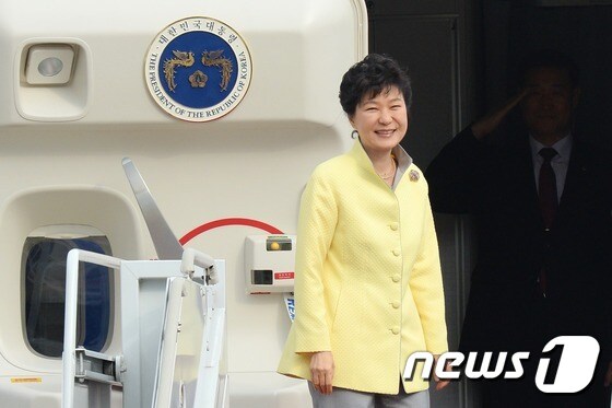 중동 4개국 순방에 나선 박근혜 대통령. 2015.3.1/뉴스1 © News1 정회성 기자