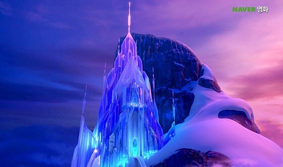 스웨덴의 '얼음 호텔' 이 화제다. © 영화 '겨울 왕국'