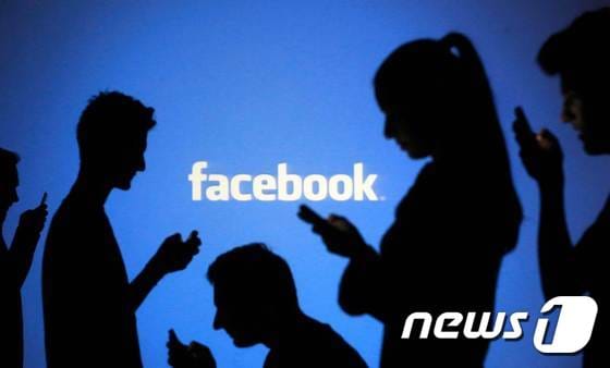 페이스북이 사용자에게 뮤직비디오를 공급할 예정이다. 페이스북은 지난달 주요 음반사 관계자들과 만나 저작권에 대해 논의했다. © News1