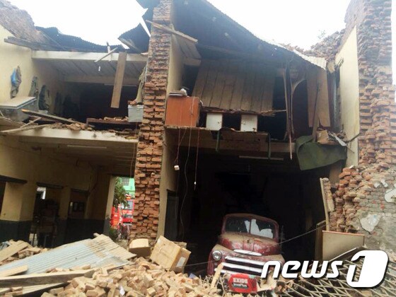 7.8 규모의 강진으로 도시 대부분이 무너진 네팔 수도 카트만두. (기아대책 제공) /뉴스1 © News1
