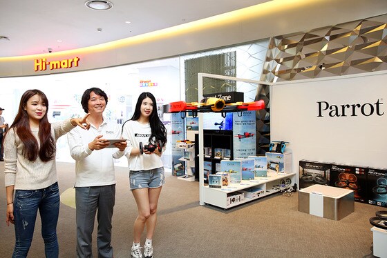 롯데하이마트가 프랑스 패롯사의 드론 전 모델을 판매한다. (사진제공=롯데하이마트) © News1