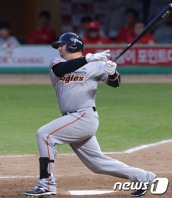 한화 이글스 제이크 폭스가 빠르게 한국 야구에 적응하고 있다. 17일 입국한 그는 22일 현재까지 2경기에 나가 타율 0.400(5타수 2안타) 3타점을 기록했다. © News1 이동원 기자