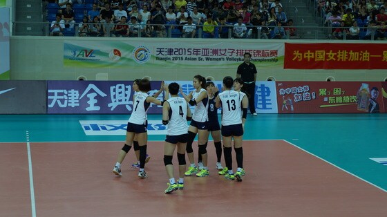 한국 여자배구 대표팀이 22일(한국시간) 중국 텐진폴리테크닉대학교 체육관에서 열린 2015 아시아여자배구선수권 조별예선 D조 3차전에서 필리핀을 3-0(25-8 25-7 25-8)으로 완파했다. (대한배구협회 제공) © News1
