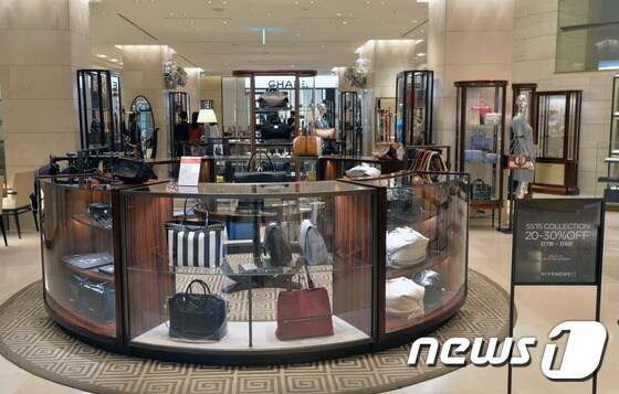 신세계백화점 명품관 2015.6.12/뉴스1 © News1 송원영 기자