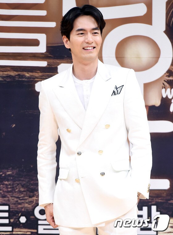 배우 이진욱이 성폭행 혐의로 피소됐다. © News1star/ 권현진 기자