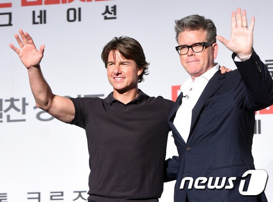 크리스토퍼 맥쿼리 감독, 배우 톰 크루즈(왼쪽)가 30일 오전 서울 그랜드 인터컨티넨탈에서 열린 영화 