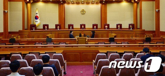 박한철 헌법재판소장과 헌법재판관들. /뉴스1 © News1 손형주 기자