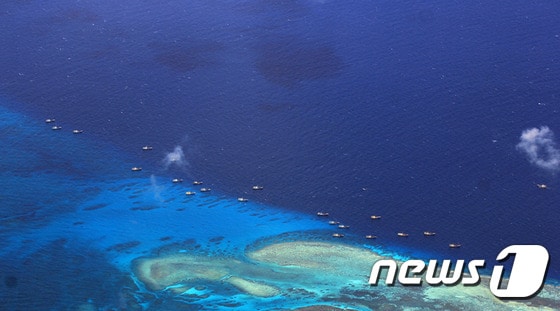 남중국해 스프래틀리 제도의 중국 인공섬 피어리크로스 암초(중국명 융수자오·永暑礁). © AFP=뉴스1