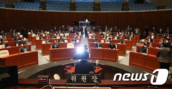 민주당 '최순실 정국' 수습 논의