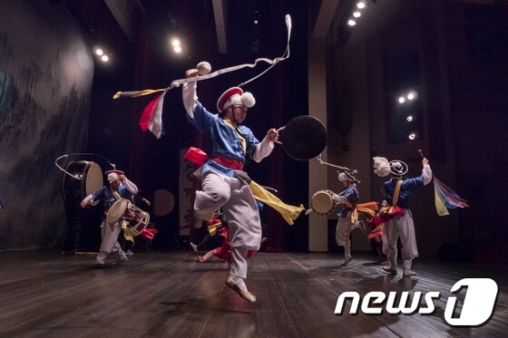 광개토사물놀이예술단(강북구 제공)© News1