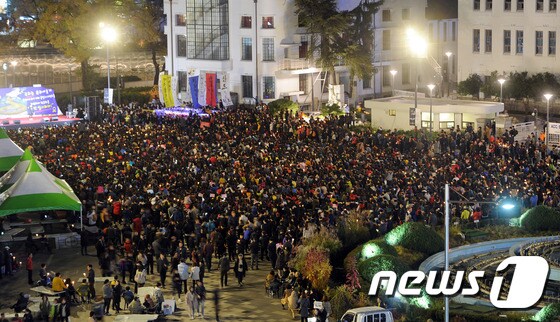 '역사의 현장' 5·18민주광장에 다시 모인 광주 시민들