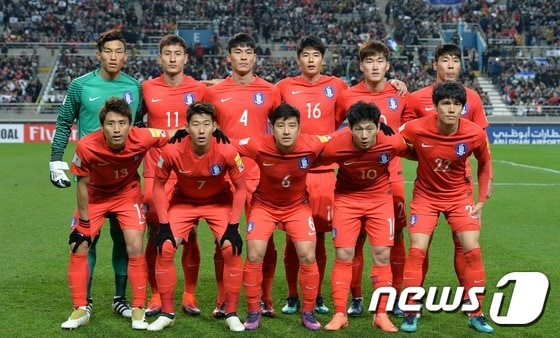 한국 축구가 2017년 1월 국제축구연맹(FIFA) 랭킹에서 37위를 기록했다. © News1 
