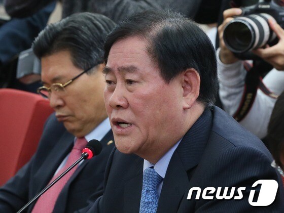 최경환 새누리당 의원.© News1 송원영 기자