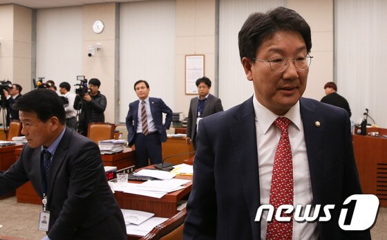 '최순실 특검법' 與 특검 야당 추천 반대에 파행